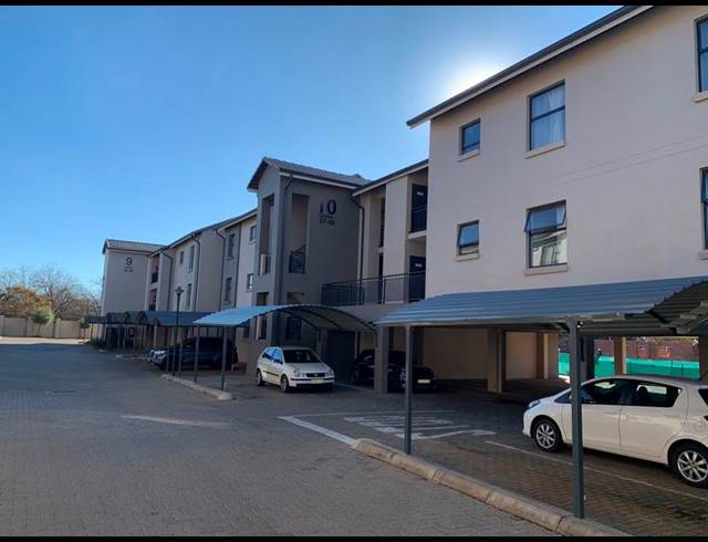 2 BEDROOM APARTMENT FOR SALE IN RASLOUW